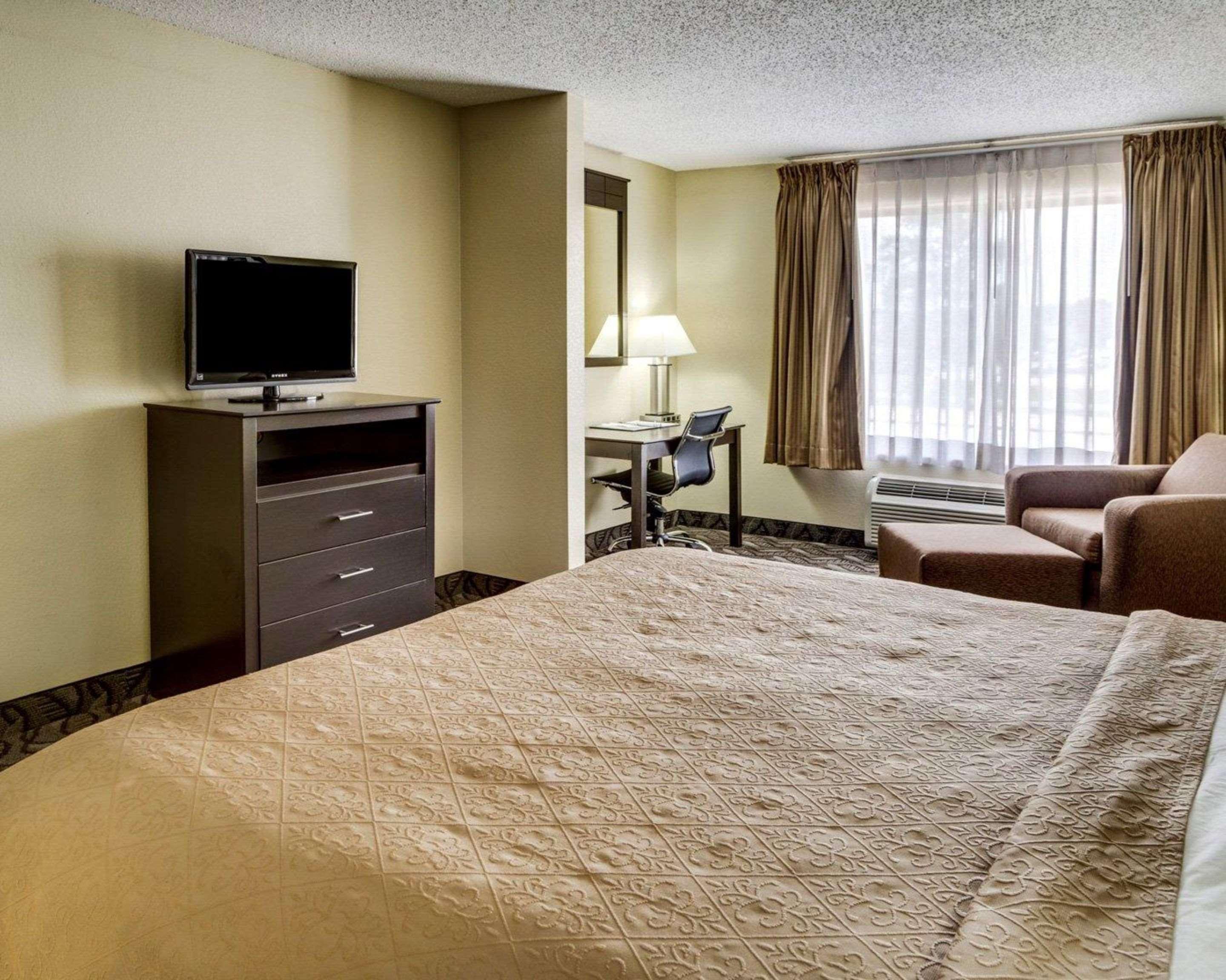 Quality Suites Baton Rouge East - Denham Springs Bagian luar foto