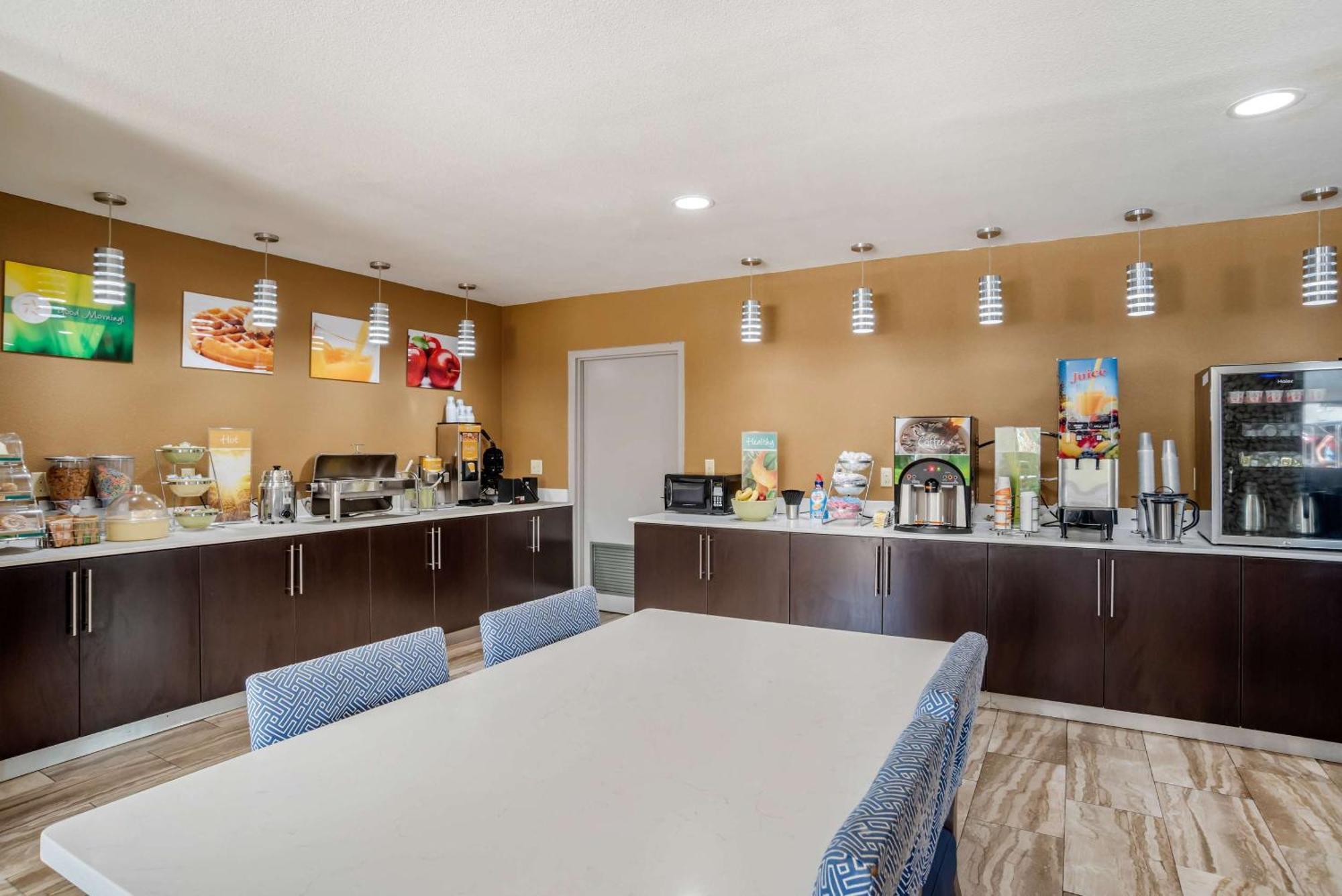 Quality Suites Baton Rouge East - Denham Springs Bagian luar foto
