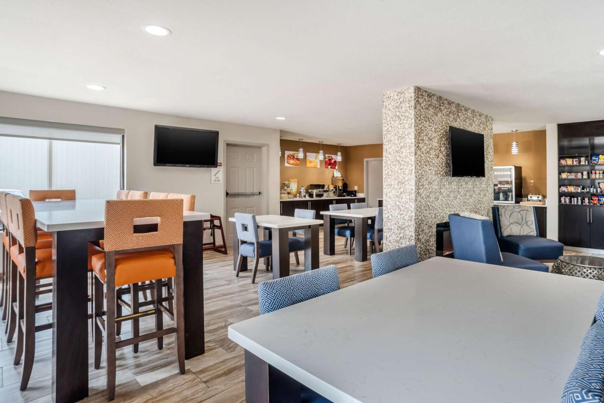 Quality Suites Baton Rouge East - Denham Springs Bagian luar foto